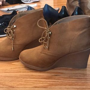 Size 10 wedge boots